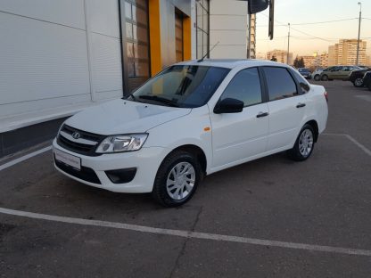 Lada Granta 1.6 АТ 2017 Белый